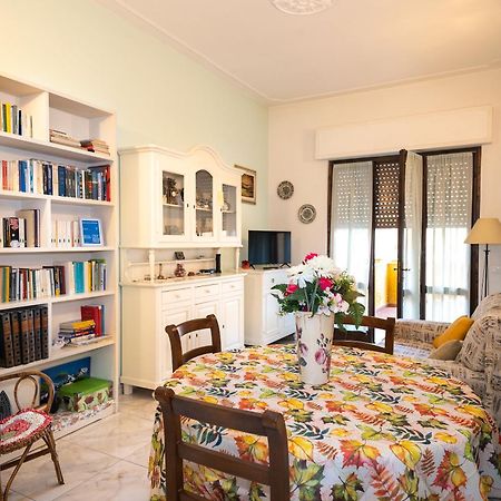 Appartamento Di Elizabeth Виареджо Экстерьер фото
